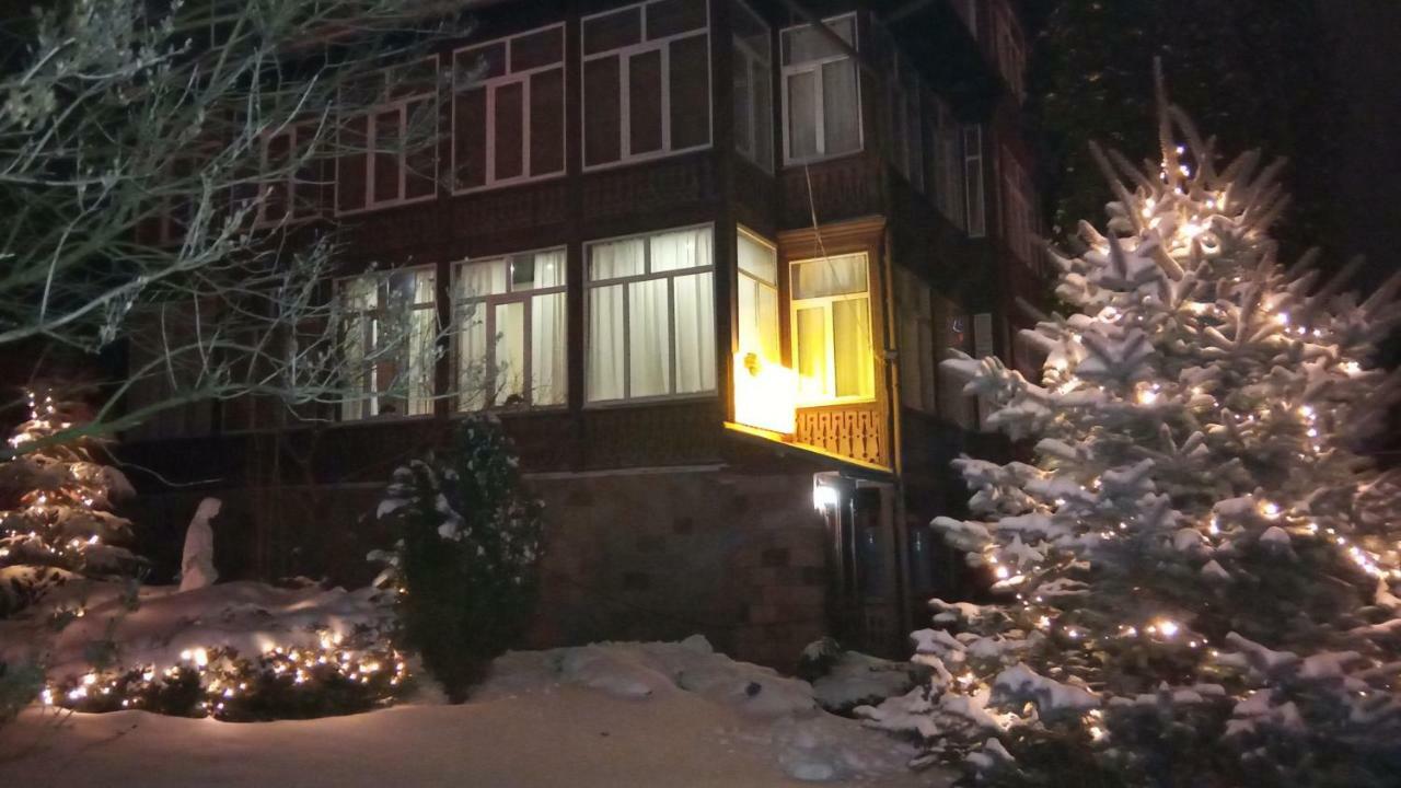 Сонячна Hotel Truskavets Eksteriør billede